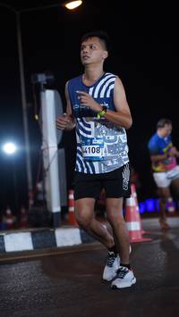 BIB: 18017
                            <button type="button" onclick="openModal(23152446)" class="btn btn-primary btn-sm float-right btn-popup" data-toggle="modal" data-target=".modal-high-quality">
                        <i class="fas fa-shopping-cart"></i> Add to Cart
                    </button>
                                            <button type="button" onclick="isThisMe(23152446, true)" class="btn btn-success btn-sm float-right btn-popup btn-isme hidden" data-toggle="tooltip" data-placement="bottom" title="นี่คือรูปของคุณใช่ไหม คลิกที่นี่เพื่อเอาเข้าอัลบั้ม">
                        <i class="fas fa-plus"></i> Add to album
                    </button>
                    <button type="button" onclick="isThisMe(23152446, false)" class="btn btn-warning btn-sm float-right btn-popup btn-isnotme hidden">
                        <i class="fas fa-ban"></i> Remove from album
                    </button>